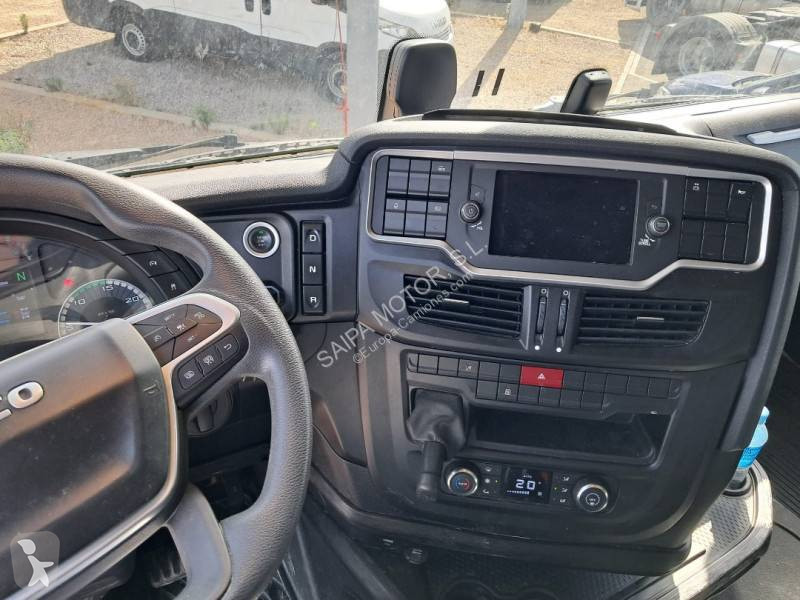 Traktor Iveco 490