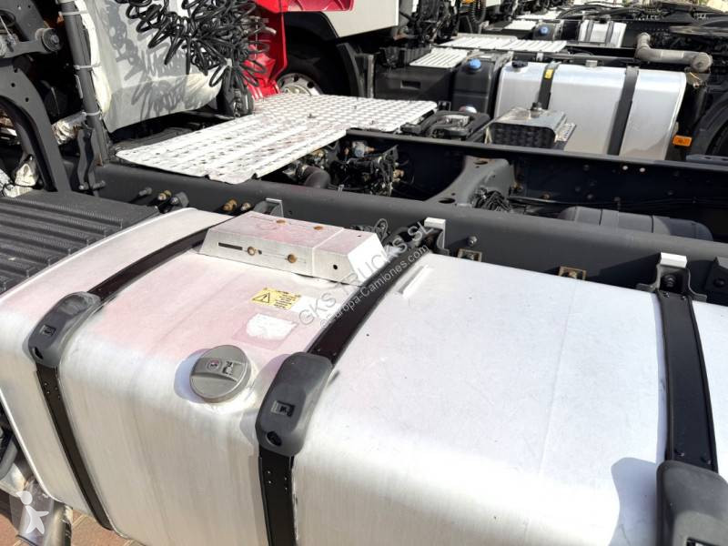 جرار Scania 520