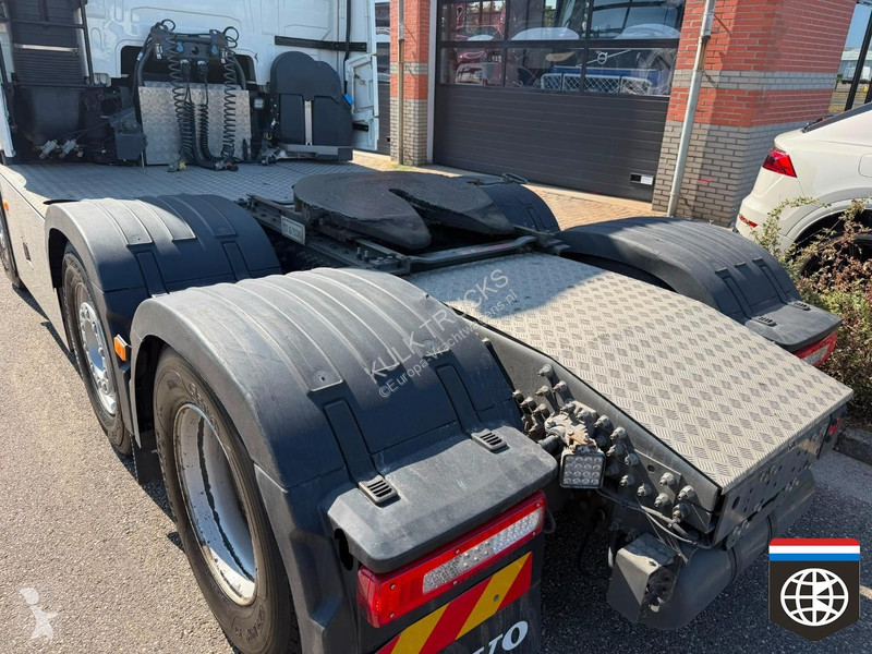 جرار Volvo 500 Globetrotter XL 6X2/2 - PTO -...