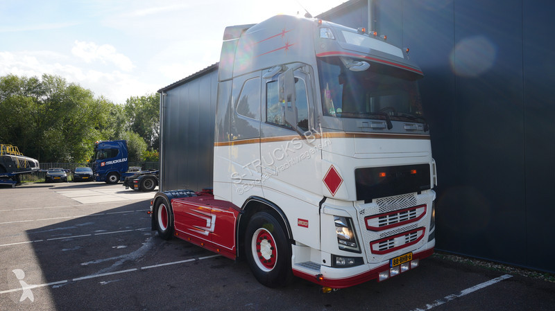 Traktor Volvo 500 ADR GLOBETROTTER SHOWTRUCK