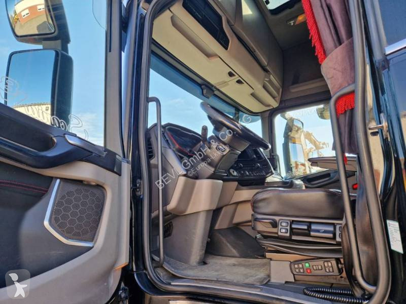 Тягач Scania 730