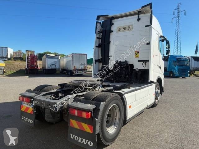 جرار Volvo 500