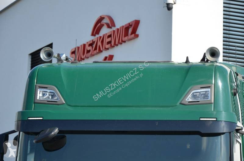 Cap tractor Scania 450