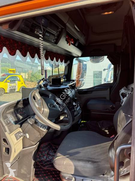 MAN 18.520 tractor unit