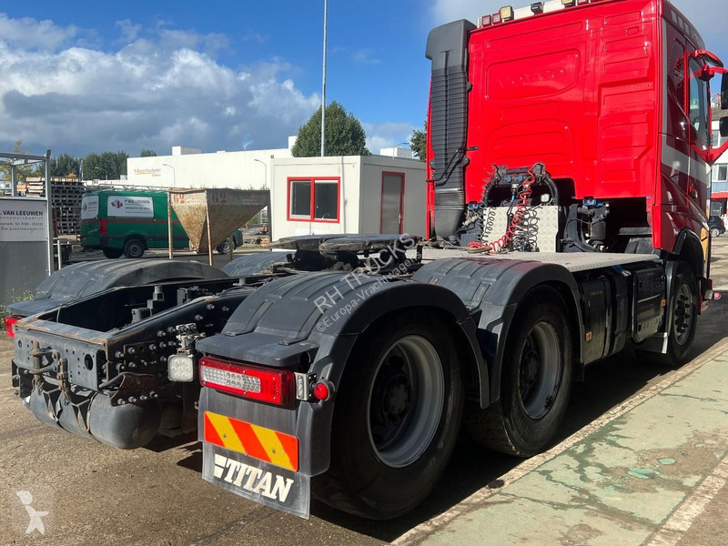 Tahač Volvo 6X4 EURO 6 + LIFTING AXLE