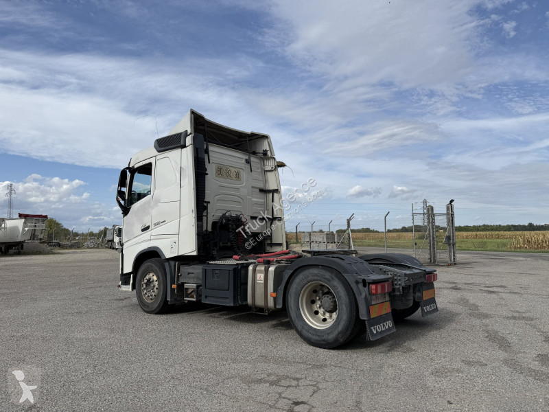 Cabeza tractora Volvo