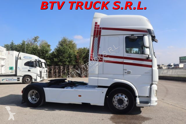 DAF XF tractor unit