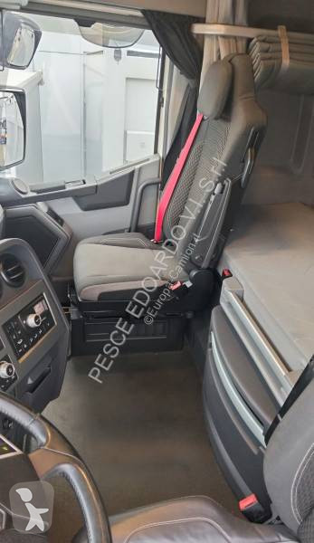 Renault 480 T4X2 E6 tractor unit
