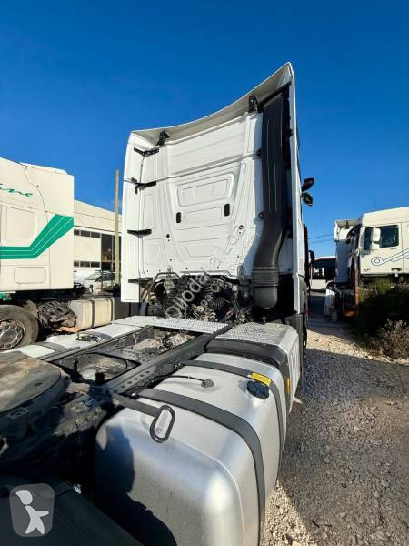 Mercedes 1845 tractor unit