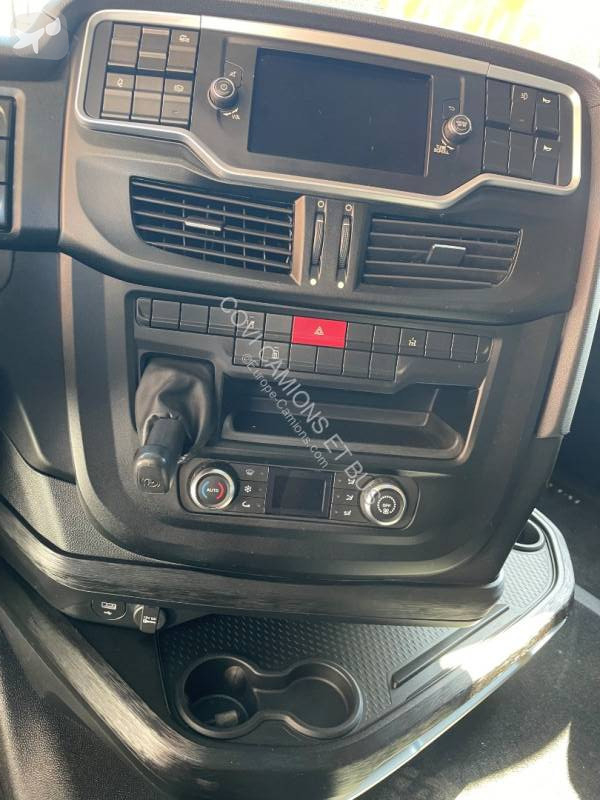 Iveco 490 tractor unit