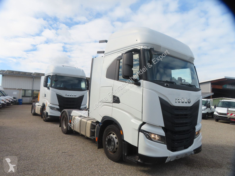 Iveco S-Way 490 Intarder FZ.7 tractor unit