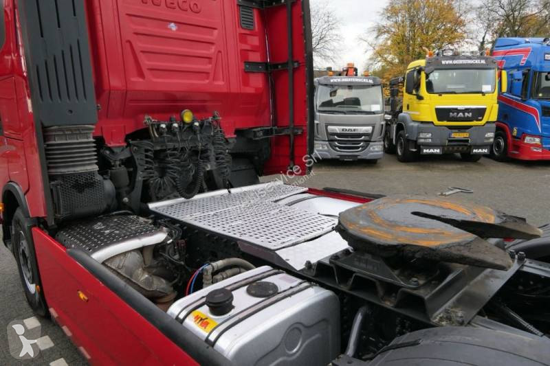 Traktor Iveco 570