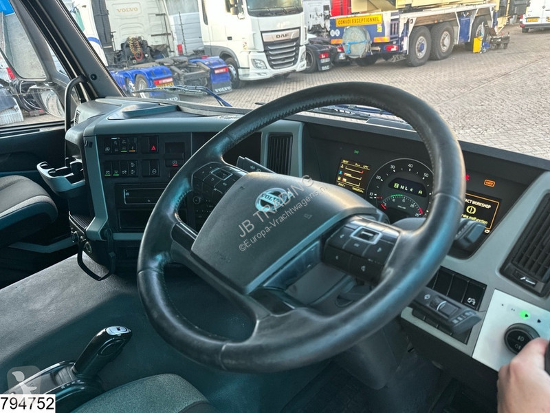 Tahač Volvo 460 EURO 6, 6x2, PTO, RHD