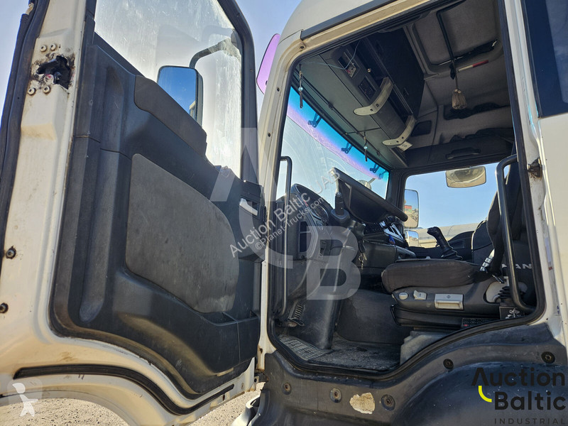 MAN 18.430 tractor unit