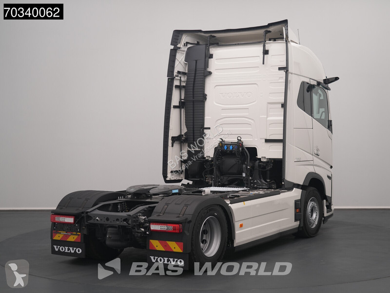 Volvo 700 FH 4X2 NEW! Retarder 2xTanks...