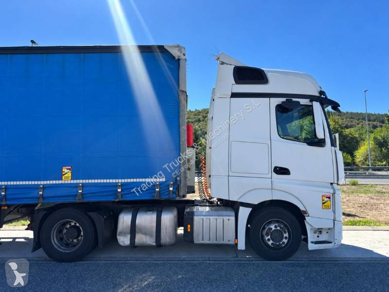 Mercedes 1851 tractor unit