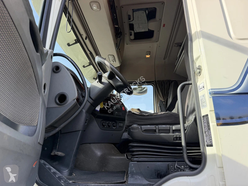 DAF Spacecab Manual Gearbox Euro 6 tractor unit