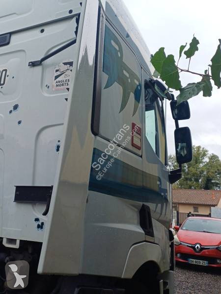 Renault 460 tractor unit