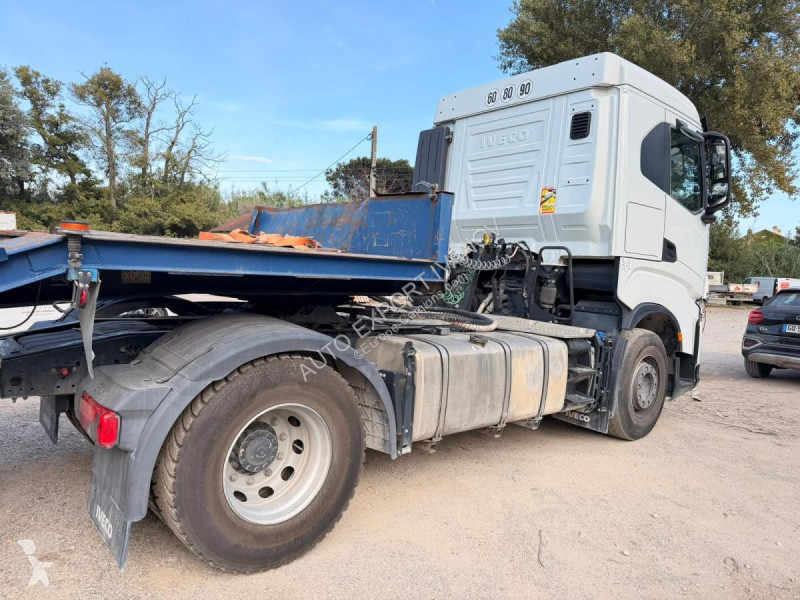 Iveco 530 tractor unit
