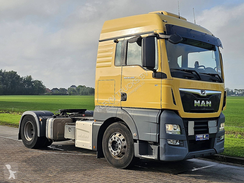 MAN 18.470 tractor unit