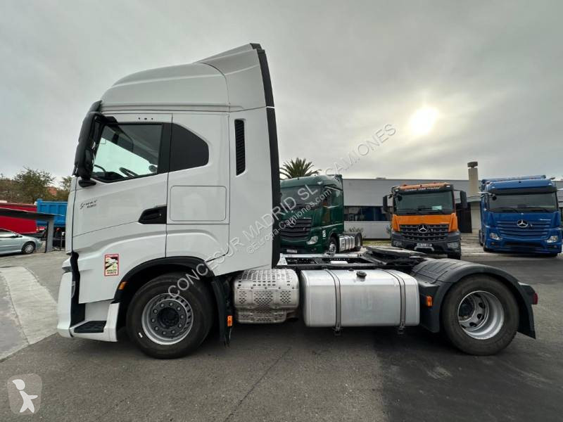 Iveco AS440S49T/P tractor unit