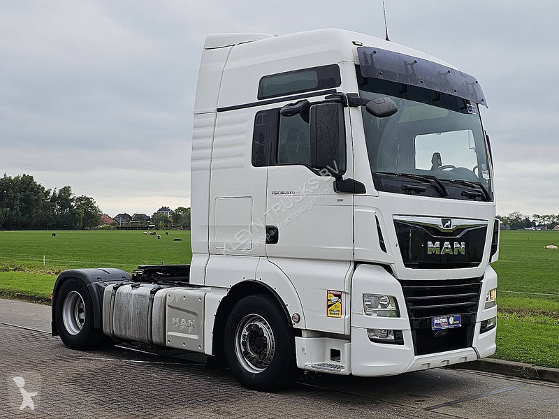 MAN 18.470 tractor unit