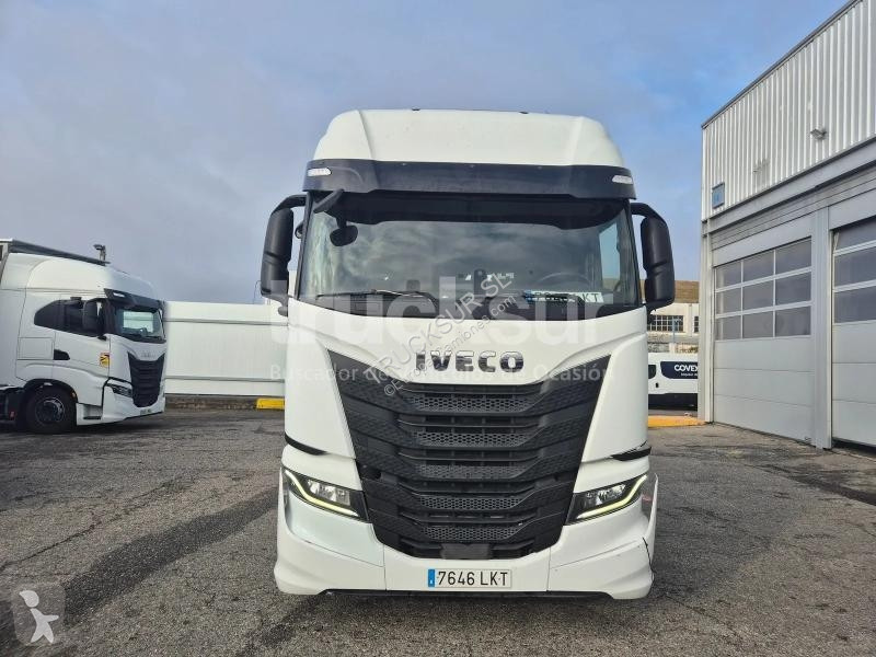 Iveco AS440S46T/P tractor unit