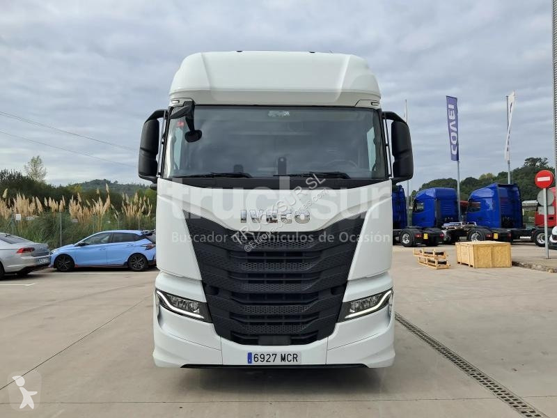 Iveco AS440S49T/P tractor unit