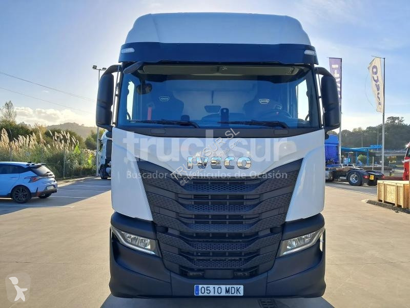 Iveco AS440S49T/P tractor unit