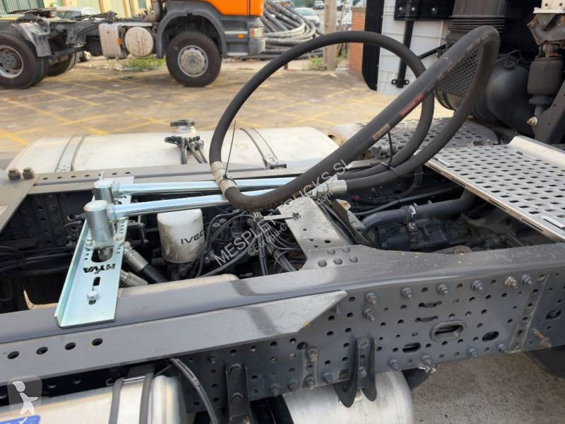 Iveco 490 tractor unit