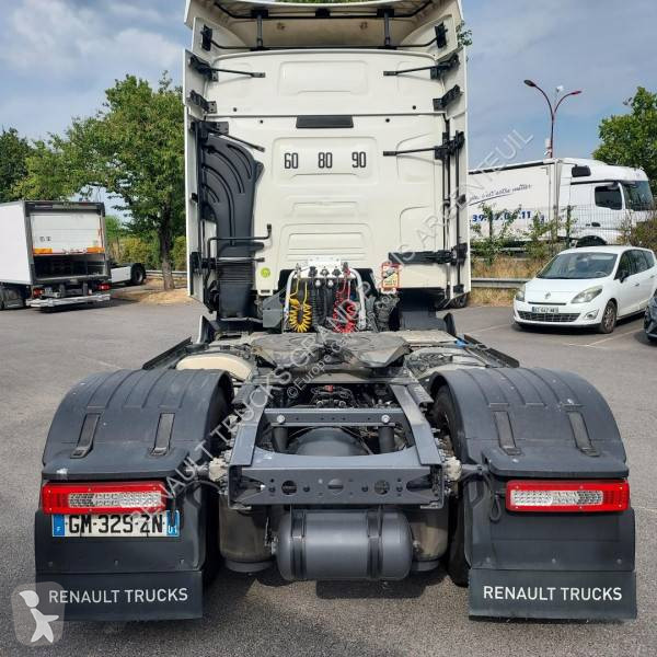 Renault 480 T4X2 E6 tractor unit