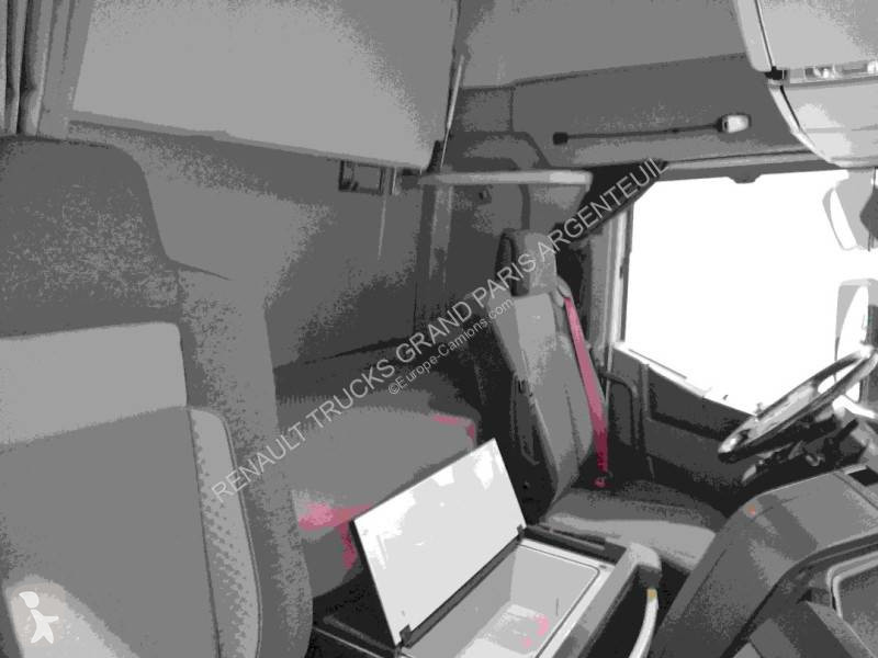 Renault 480 T4X2 E6 tractor unit