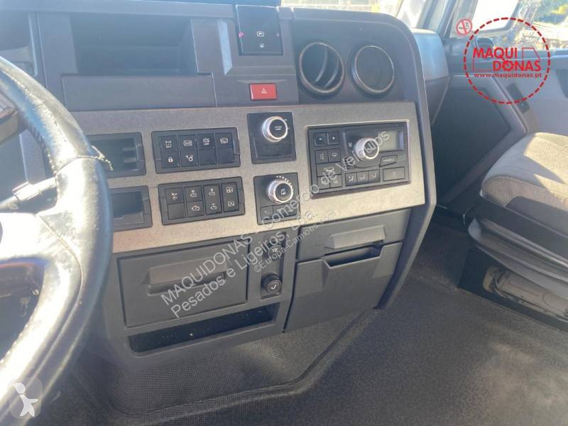 Traktor Renault 520