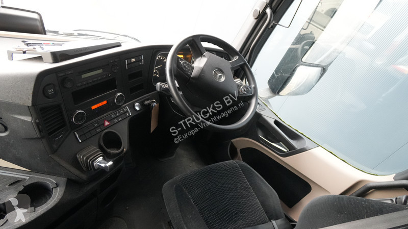 Mercedes ACTROS 2442 6x2 RHD 492.500km tractor...