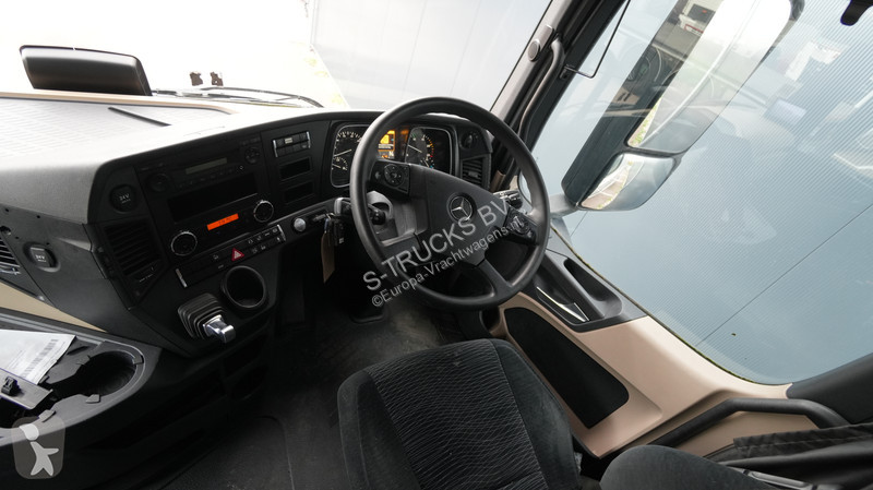 Tahač Mercedes ACTROS 2442 6x2 RHD 481.900km