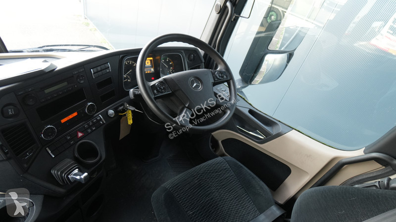 Tahač Mercedes ACTROS 2442 6x2 RHD 518.600km