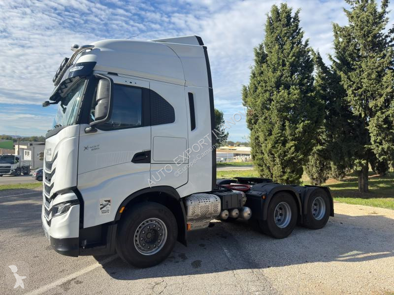 Tratores Iveco 580