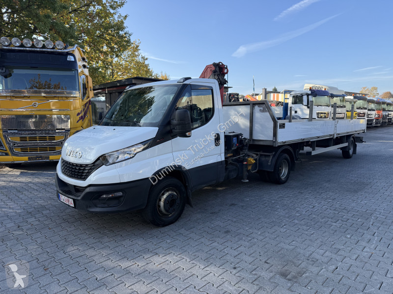 Tratores Iveco Daily 70-180 Kran HMF 710 +...
