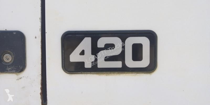Traktor Volvo 420