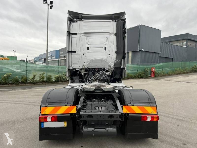 Traktor Mercedes