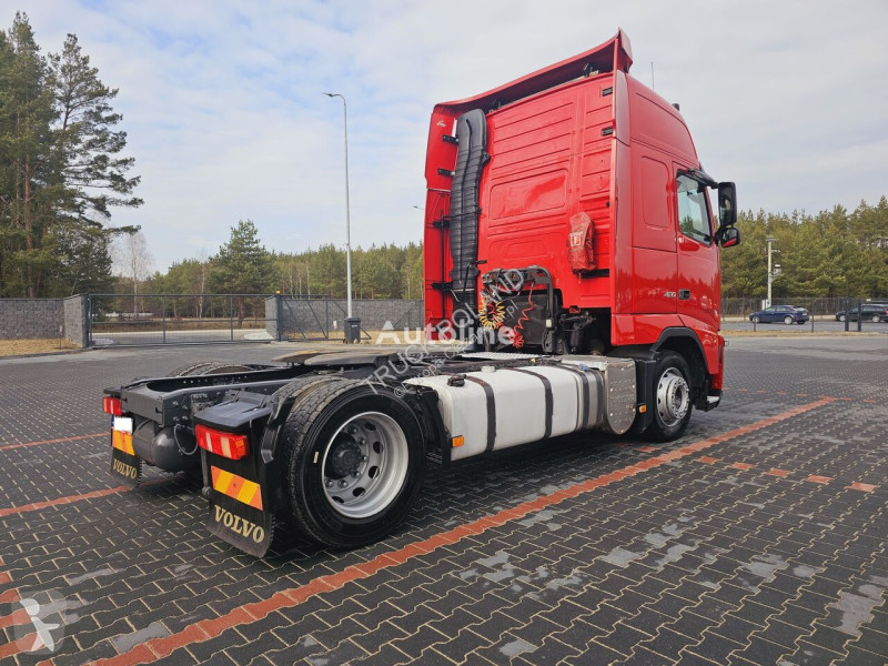 Tahač Volvo XXL NEW TIRES MANUAL 420 EURO 5 2011