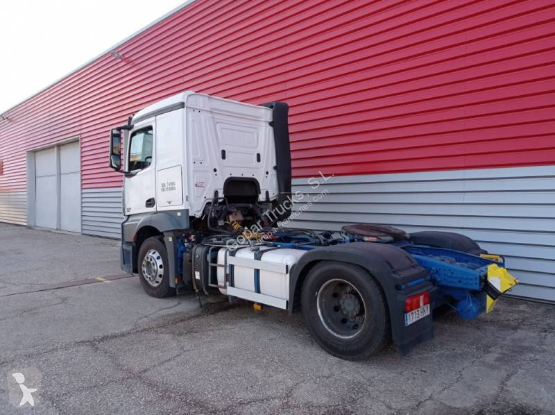 Tractor Mercedes