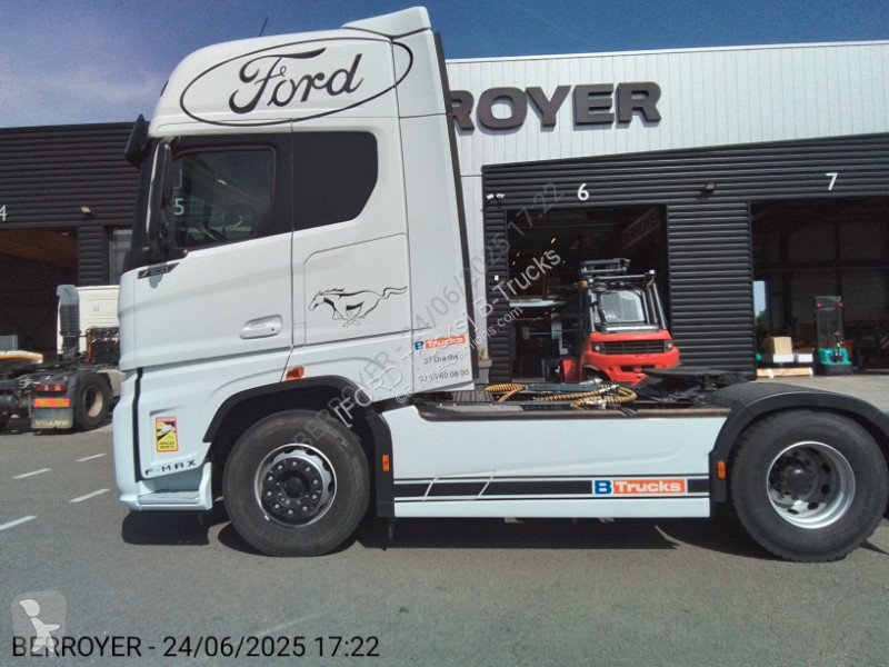 Tractor Ford 1100 Intard STD