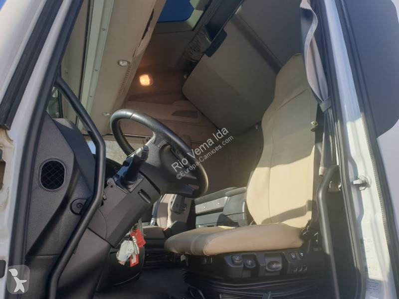 Traktor Iveco