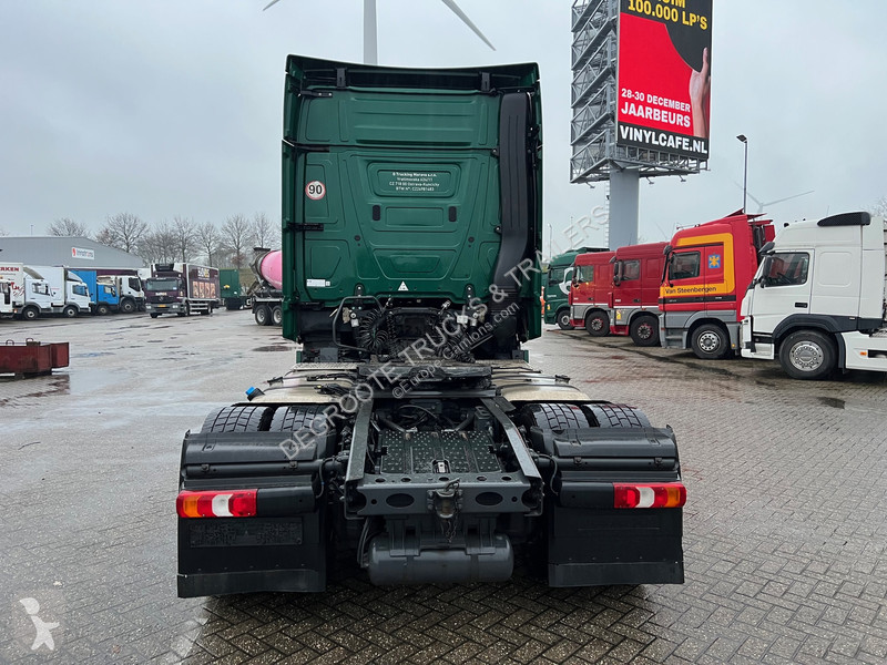 Traktor Mercedes 1845 BigSpace