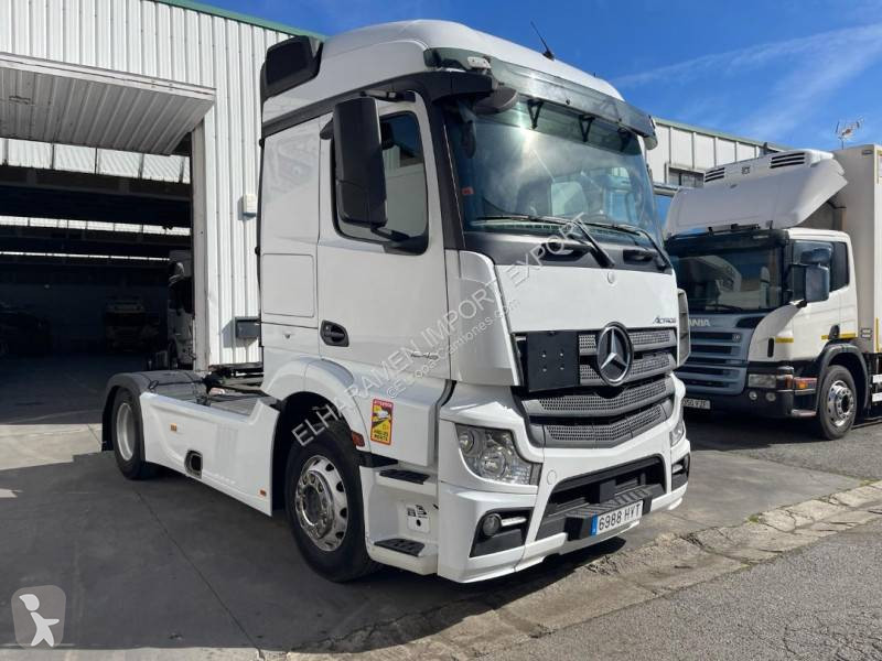 Traktor Mercedes