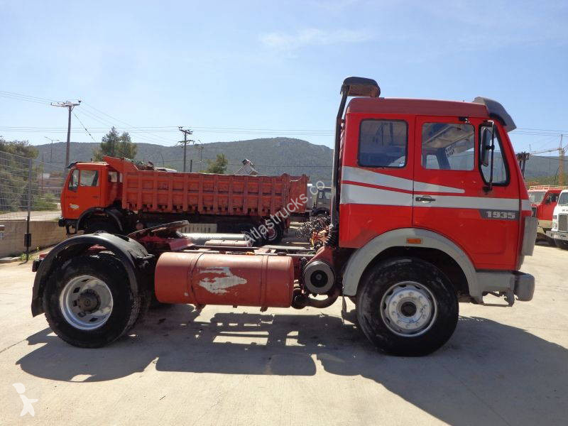 Tahač Mercedes LS Mercedes Benz 4X2 Truck Head