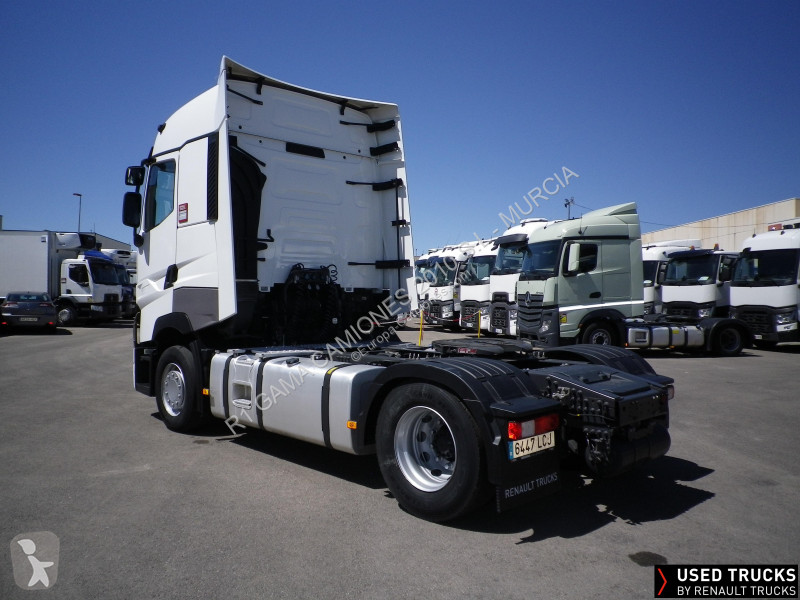 Tractor Renault
