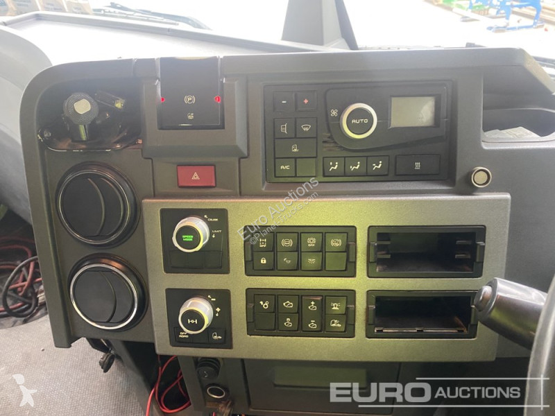 Traktor Renault C520