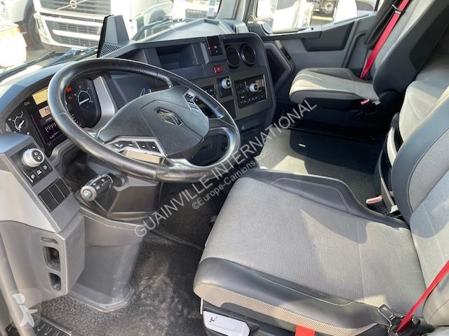 Trekker Renault 460 Gamme T